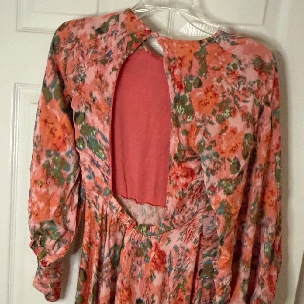 VICI Floral Open-Back Puff Sleeve Maxi Dress size L